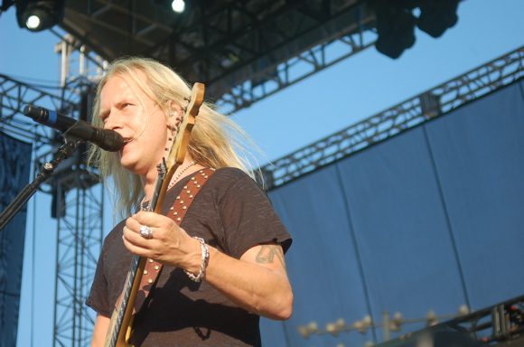 Jerry Cantrell Announces Global Livestream “An Evening With Jerry Cantrell” Event