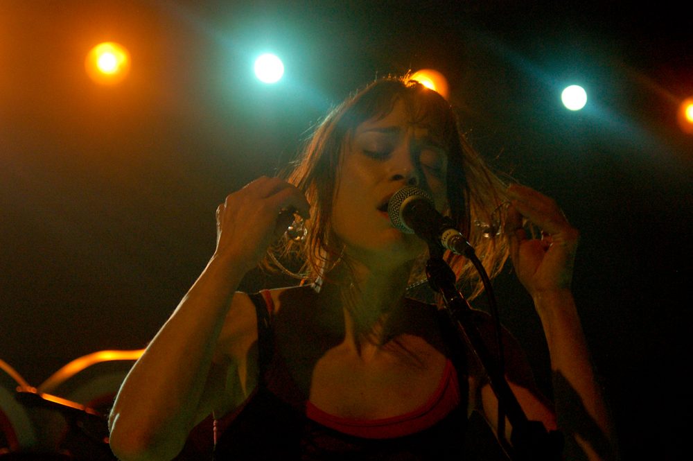 Fiona Apple & Watkins Family Hour Cover "(Remember Me) I'm The One Who Loves You"