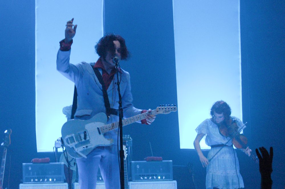 Jack White Debuts Live Performance Video For “Taking Me Back”