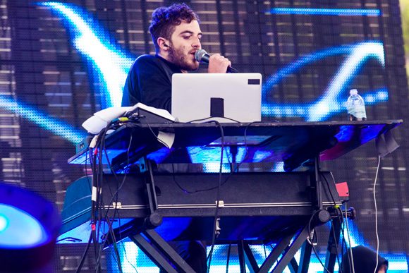 Nicolas Jaar Just Live Streamed His New Album Cenizas on Twitch