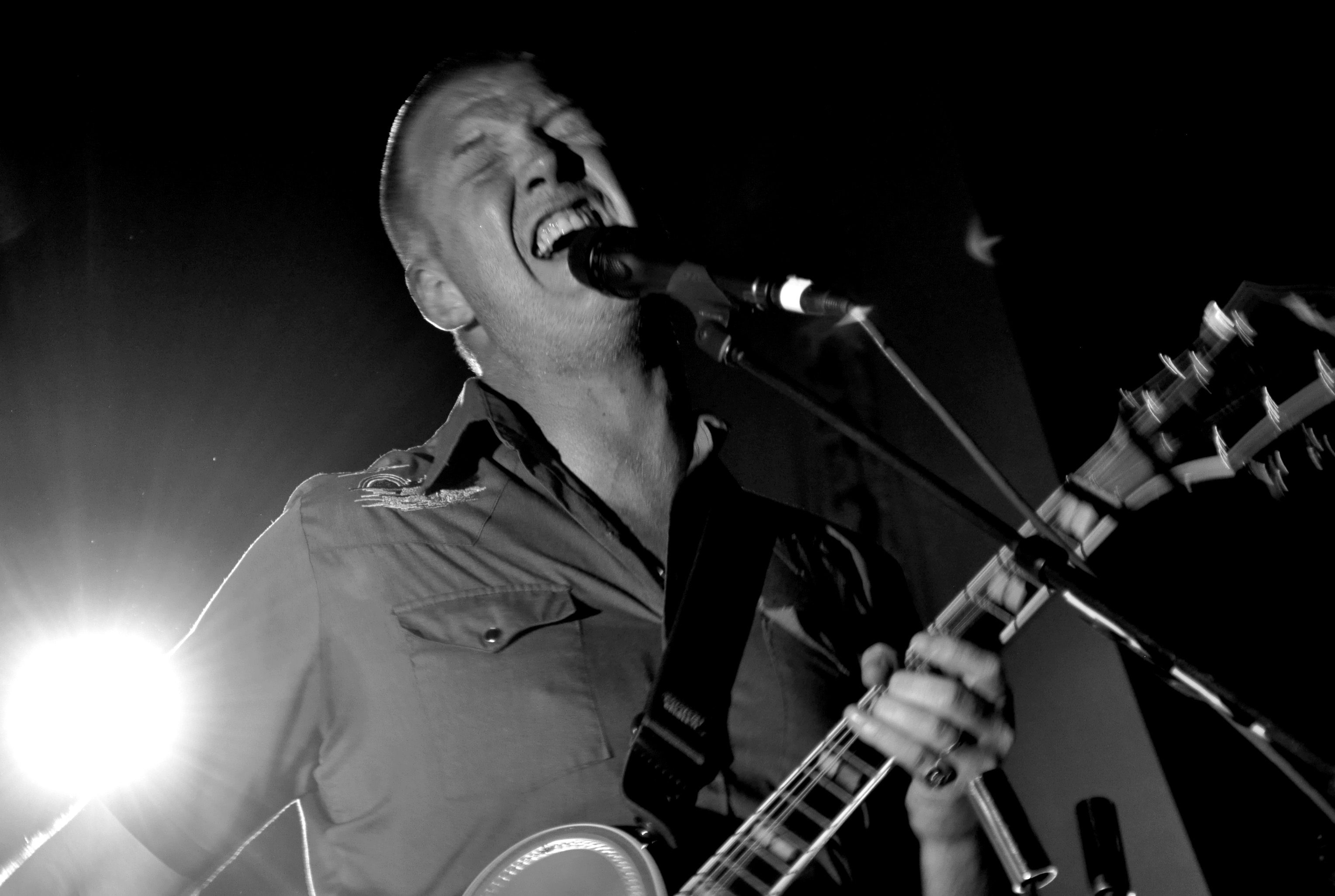 Queens of the Stone Age Finally Release Video for “The Way You Used To Do” Outside of Apple Music Paywall