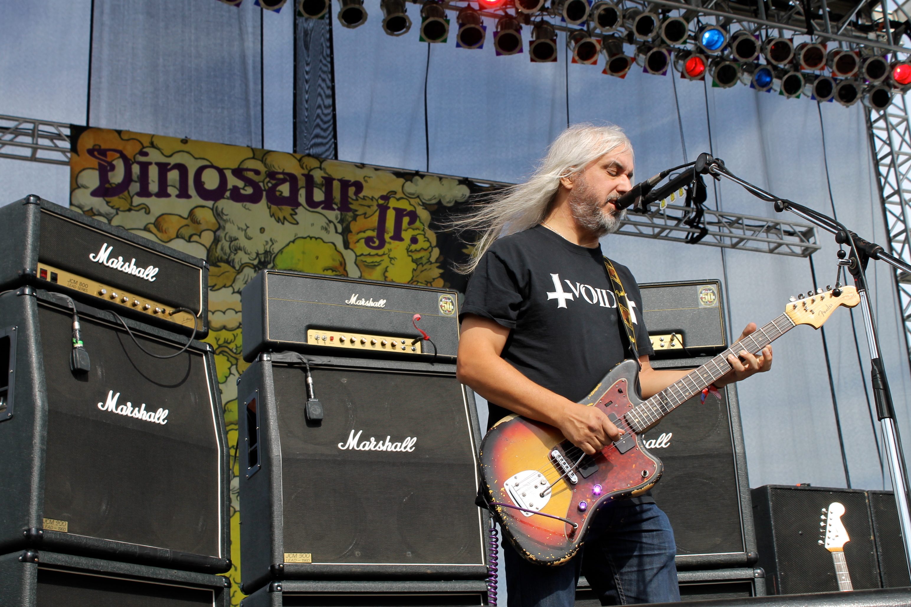 Watch J Mascis and Kevin Shields of My Bloody Valentine Jam Together at Camp Fuzz