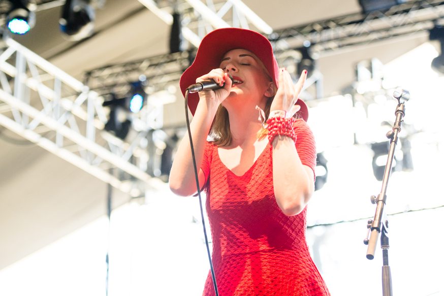 Austra Gives FKA Twigs' "Mirrored Heart" a Delicate Piano Cover