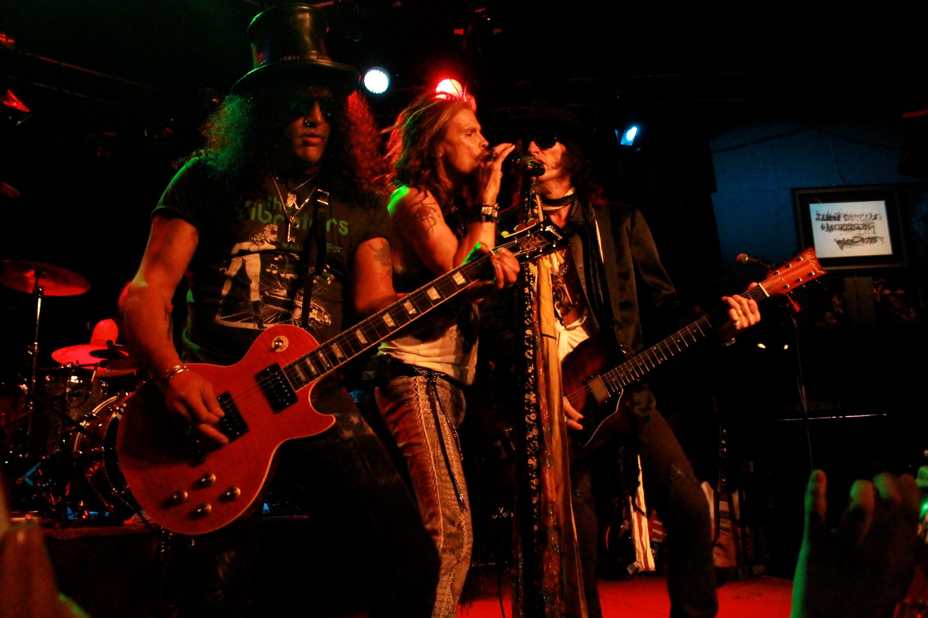Slash, Myles Kennedy And Two Of The Conspirators Tested Positive For Covid-19 While Recording New Record 4