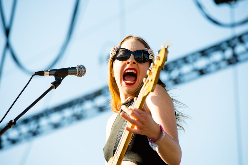Haim Race Through The Forum's Parking Lot In New Video for "Don't Wanna"