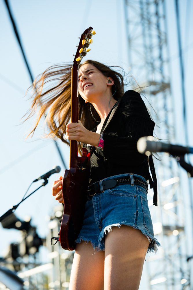Haim Shares Two New Songs “The Story Of Us” & “Even The Bad Times” From I Quit Deluxe Edition