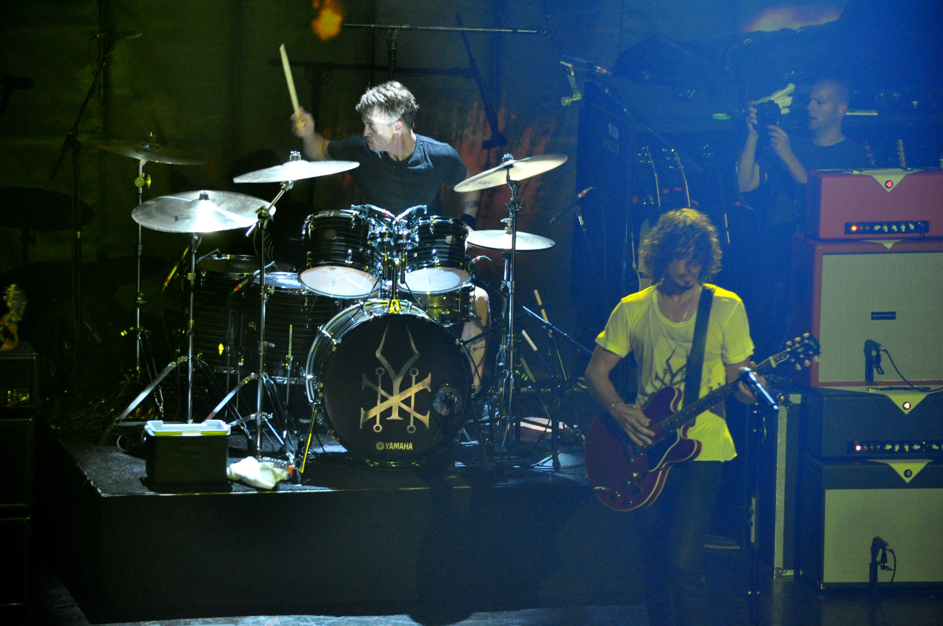 Pearl Jam’s Matt Cameron Test Positive For Covid-19, Josh Klinghoffer & Richard Stuverud Fill In During Oakland Show