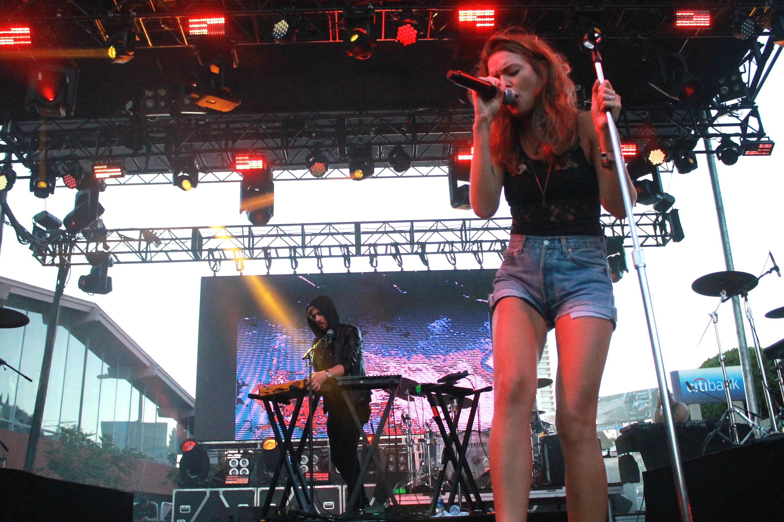 Tove Lo Releases New Song "Cool Girl"