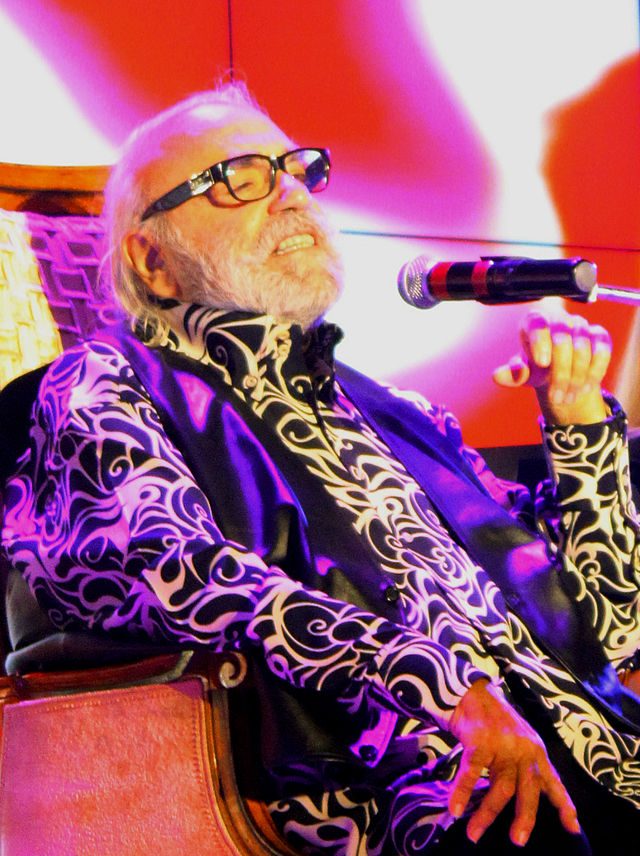 Singer Demis Roussos Dies at 68 - mxdwn Music