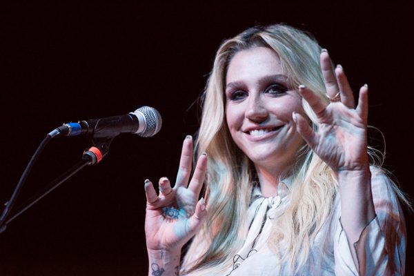 Kesha Reveals Vocal Cord Damaged At Taylor Hawkins Tribute Show In L.A.
