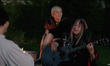 WATCH: Miley Cyrus Performs Two Songs With Melanie
