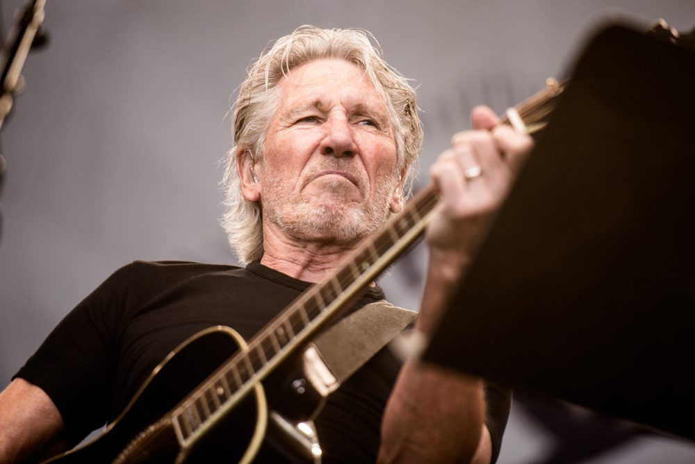 Article Petition To Reverse Roger Water’s Gig Ban Signed By Eric Clapton, Nick Mason, and More