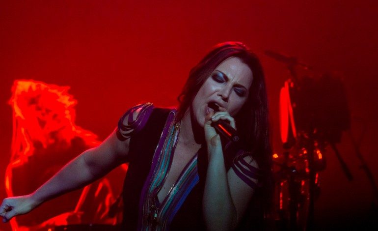 Evanescence’s Amy Lee Joins Eurythmics’ Dave Stewart On Cover Of Everly Brothers’ “Love Hurts”