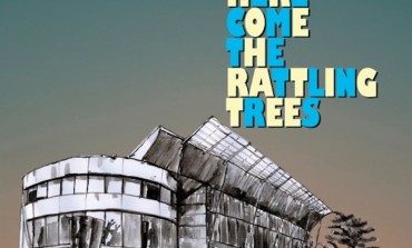 The High Llamas - Here Come The Rattling Trees
