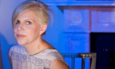 LISTEN: Tanya Donelly Releases New Cover Of Elliot Smith's "Between The Bars"