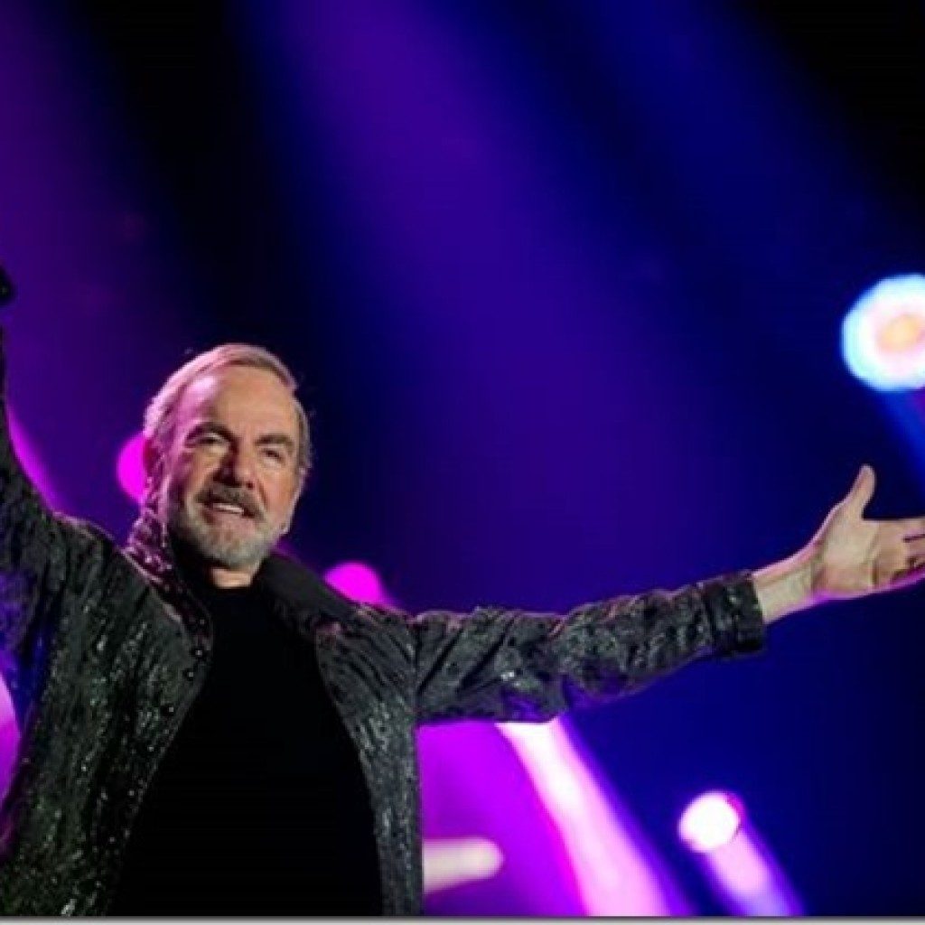 See Neil Diamond Now in a Rare Post-Retirement Appearance