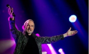 Neil Diamond Announces He Is Retiring From Touring After Parkinson's Diagnosis