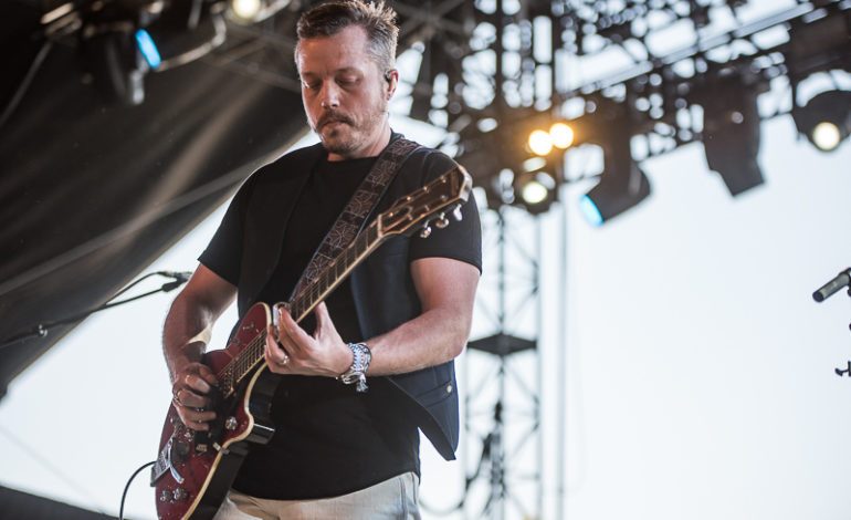 Jason Isbell Discusses Difficulties With Anti-Vaxxers: “Some People Just Don’t Want To Listen”