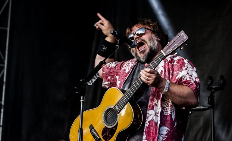 Tenacious D Announce Summer 2022 Tour Dates Featuring Puddles Pity Party