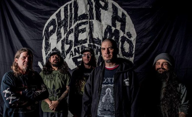 Philip H. Anselmo and the Illegals Performed Entire Set of Pantera Covers During Recent Hollywood Show