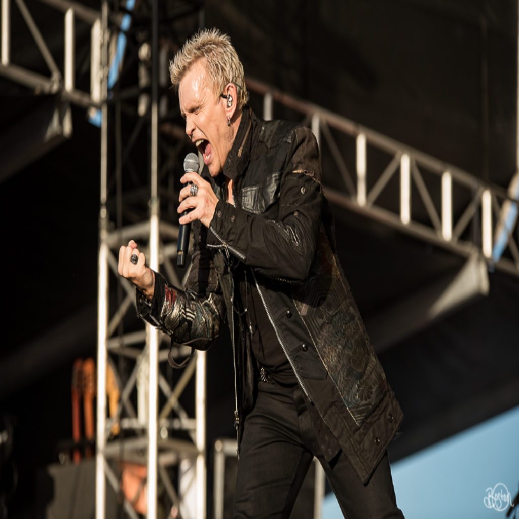 Billy Idol Announces New Ep The Roadside For September 2021 Release Shares First Track In Seven Years Bitter Taste Mxdwn Music