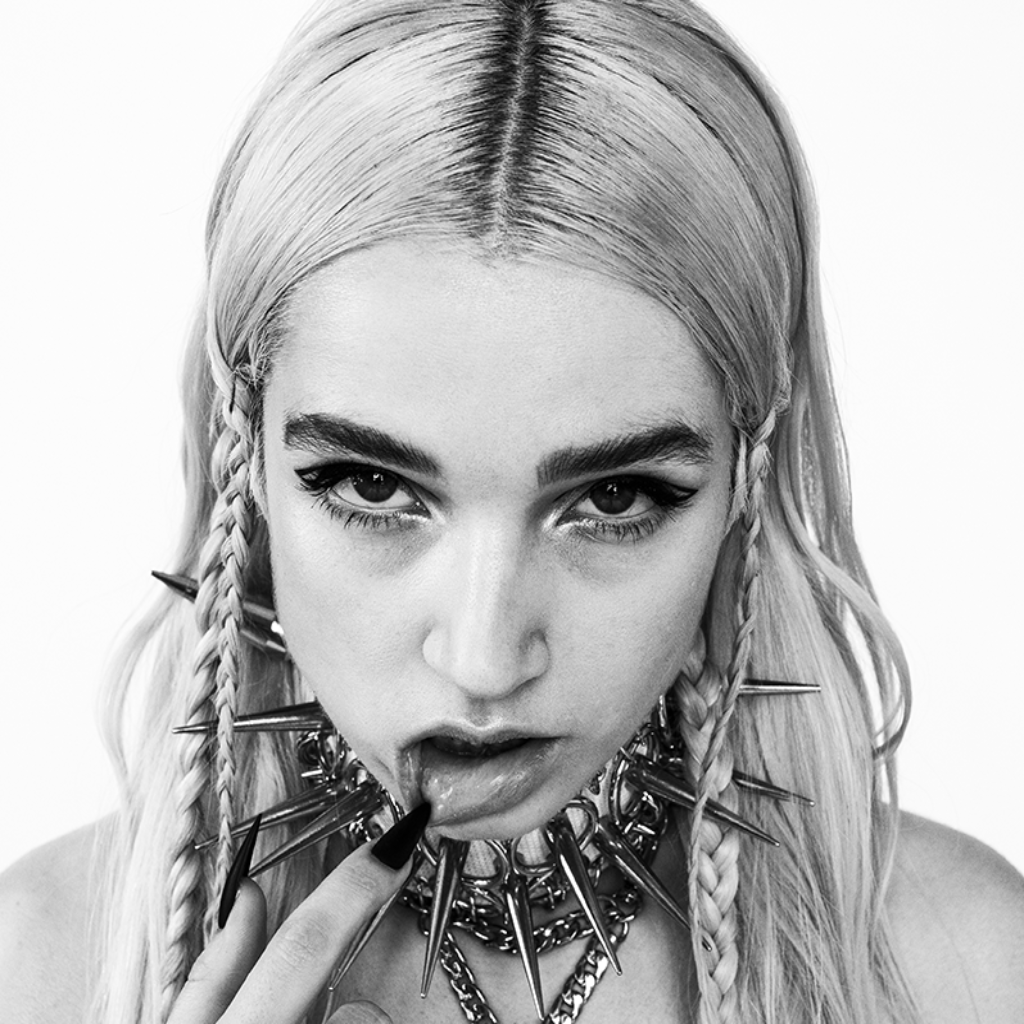 Poppy (singer) - Wikipedia