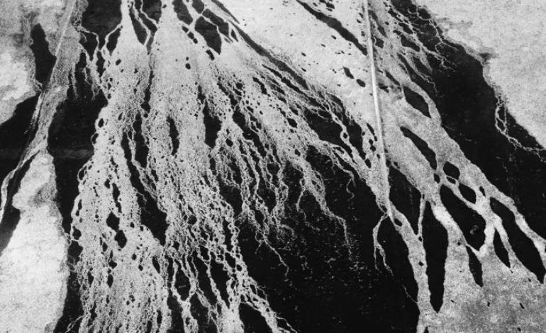 Album Review: Jesse Draxler – Reigning Cement