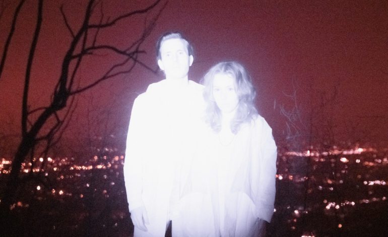 Purity Ring Announce New EP Graves For June 2022 Release, Share Title Track