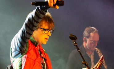 TikToker Joins Weezer On Stage After Playing "Buddy Holly" Riff Everyday For Three Years