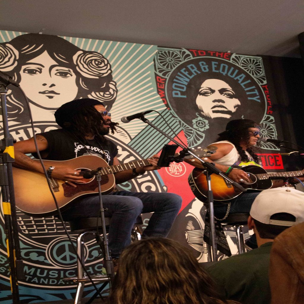 Slash Finishes Recording New Album With Myles Kennedy & The