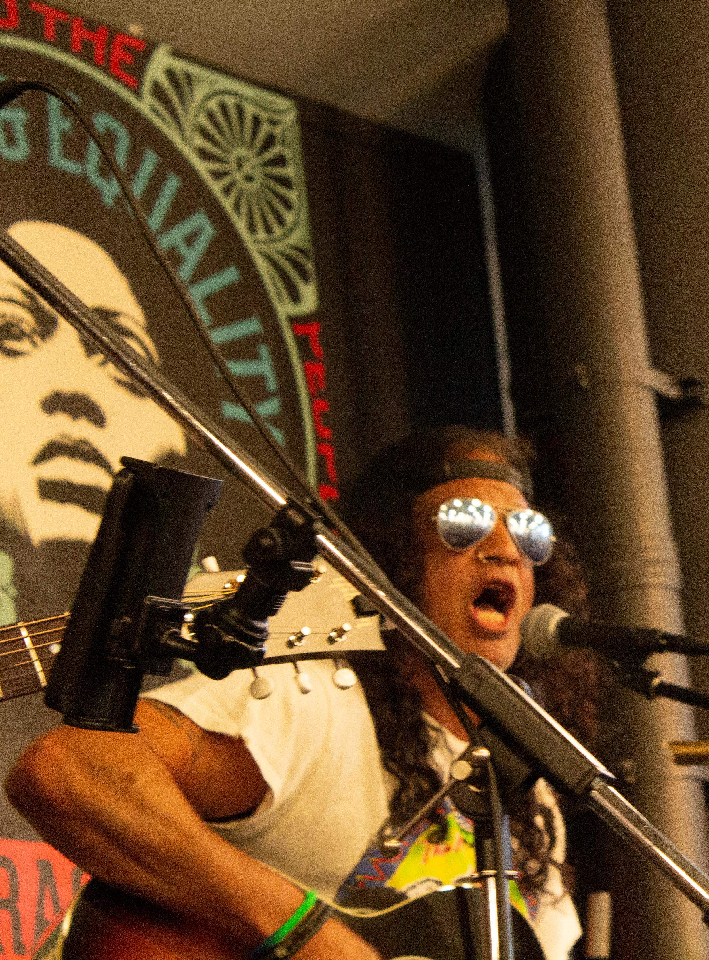 Slash Reveals "There's a Lot of Writing Going Down" For a New Guns N' Roses Album