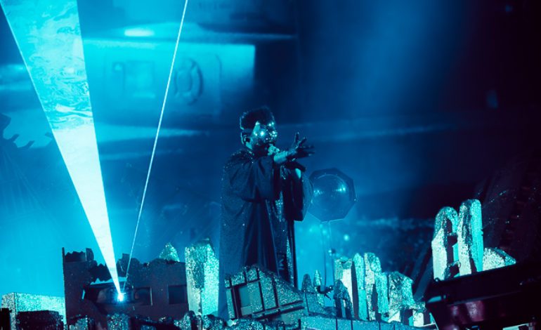 The Weeknd / LIVE AT SOFI STADIUM アナログ Amazon.com: Live At SoFi Stadium [Explicit] : The Weeknd