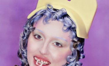 Album Review: Ashnikko - Smoochies