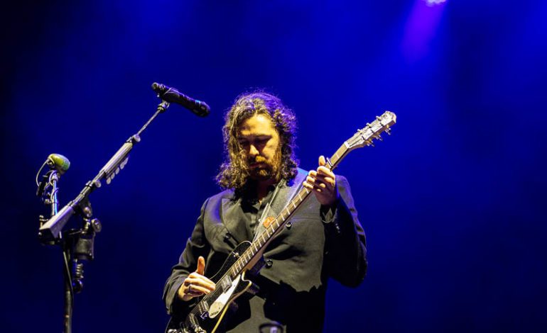 Mumford & Sons And Hozier Join Forces on New Single “Rubber Band Man”