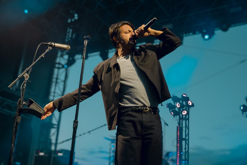 Photo Review: Young the Giant at The Rooftop at Pier 17