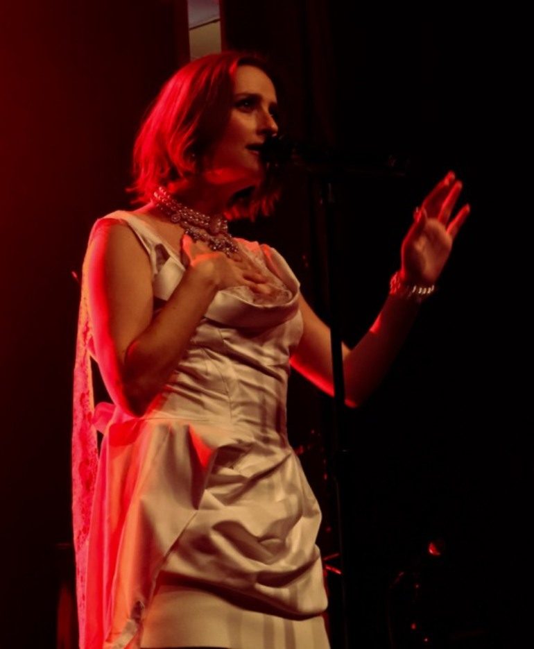 Banks Shares Compelling New Music Video For “Stay”