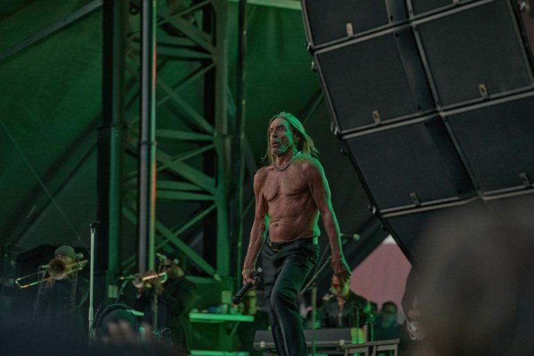 Iggy Pop Performs “Punkrocker” For The First Time Ever After TikTok Virality