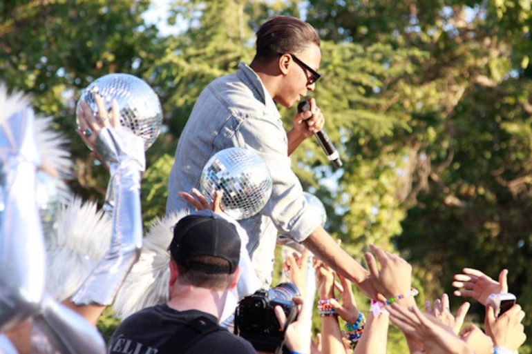 Naeem Revives Spank Rock Moniker For New Single “Bankroll Peelers”