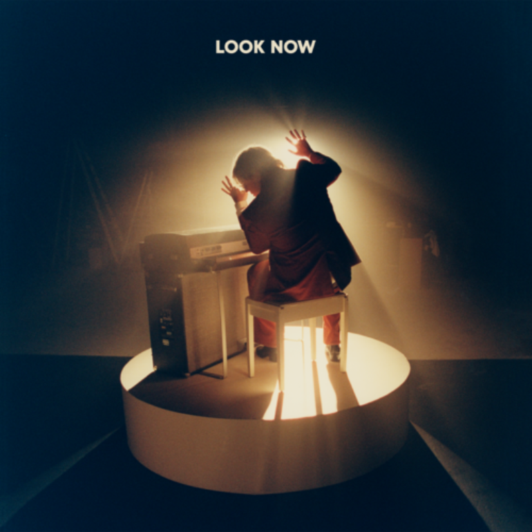 Album Review: Oscar Lang –  Look Now