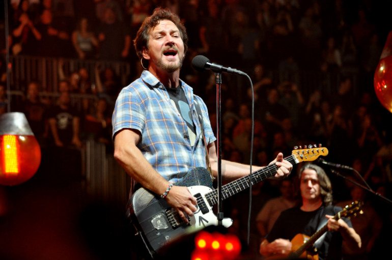 Live Review: Pearl Jam and Deep Sea Diver at The Kia Forum