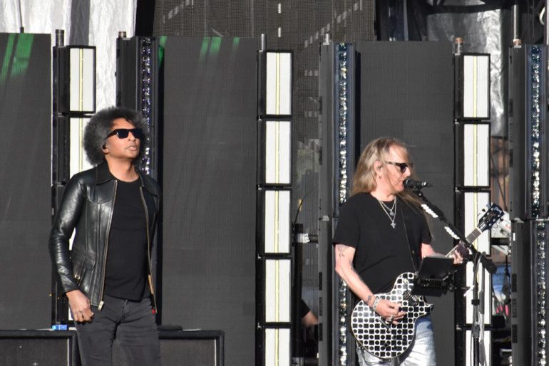 Sean Kinney Of Alice In Chains Updates Fans On His Health “I’m Going To Be Fine And I’m Going To Live”