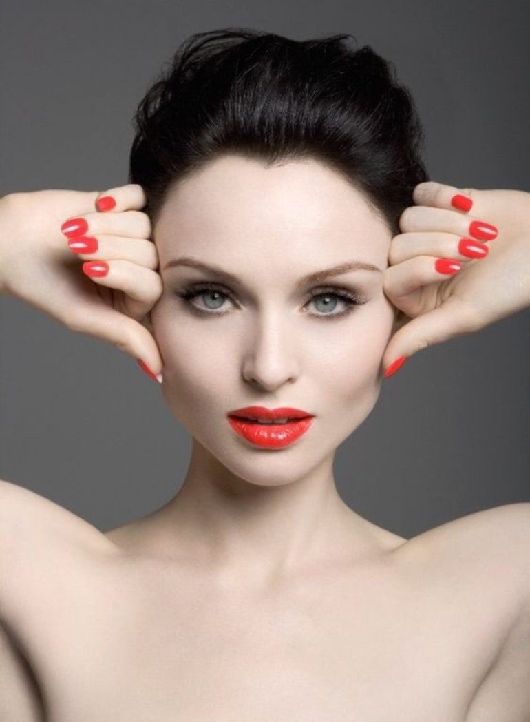 Sophie Ellis-Bextor Announces Summer 2024 North American Tour Dates Following Viral Use Of “Murder On The Dancefloor” In Saltburn