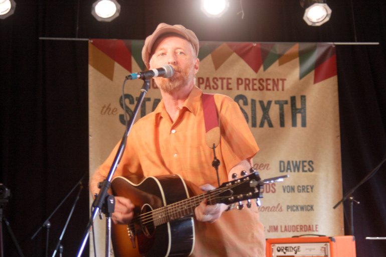 Billy Bragg Shares New Song “City Of Heroes” In Honor Of Minneapolis