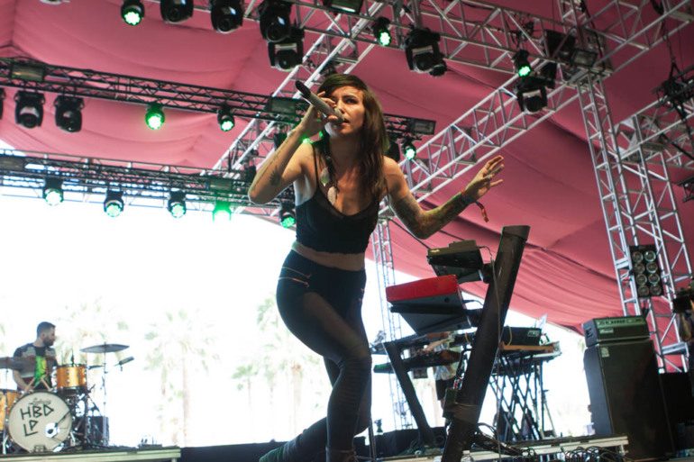 Lights Responds To Accusations Of Lipsyncing Over Original Vocals of “Raise Your Weapons” During Live Performance With Deadmau5