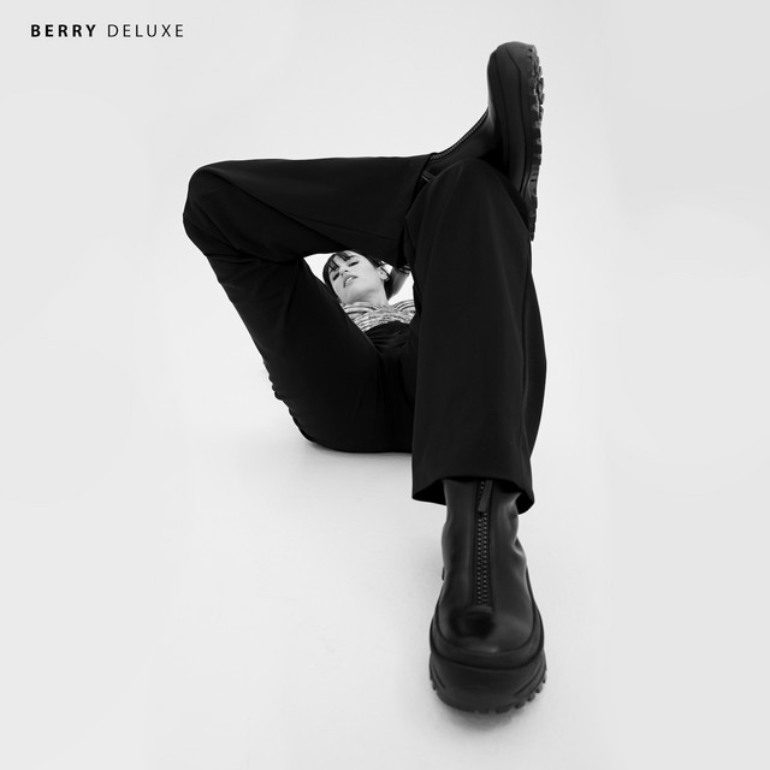 Album Review: Rozzi – Berry (Deluxe)