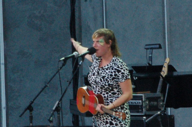 Tune-Yards Share Groovy New Single & Video “Heartbreak”